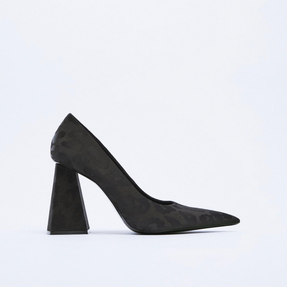 Zara geometric heel shoes sz 6 (36.5)
